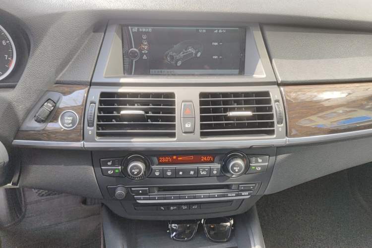 Used BMW X6 2014 xDrive35i U.S. specification Audio And AC Panel