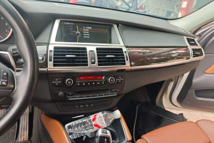 Used BMW X6 2014 xDrive35i Sport model Audio And AC Panel