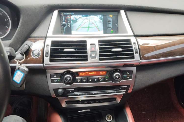 Used BMW X6  Audio And AC Panel