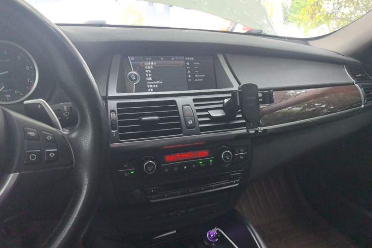 Used BMW X6 2014 xDrive35i Sport model Audio And AC Panel