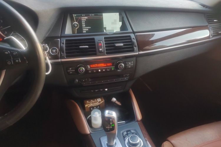 Used BMW X6 2014 xDrive35i Sport model Audio And AC Panel
