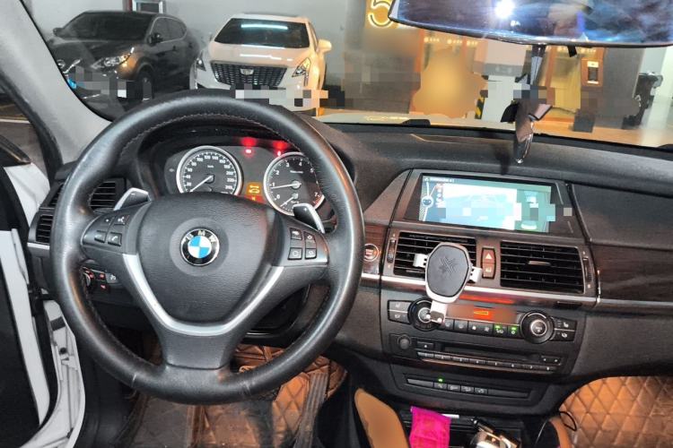 Used BMW X6 2014 xDrive35i Sport model Center Console