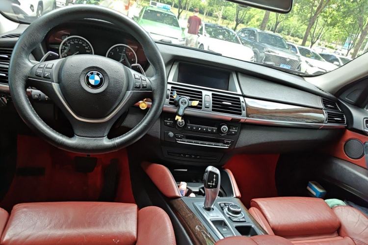 Used BMW X6 2014 xDrive35i Sport model Center Console