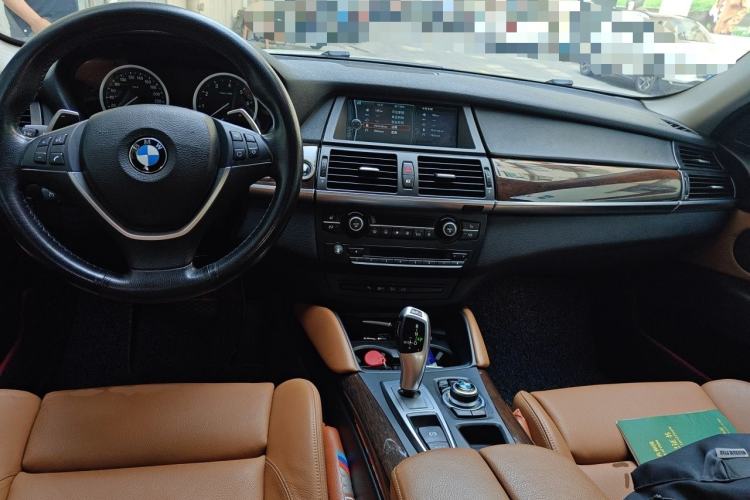 Used BMW X6 2014 xDrive35i Sport model Center Console