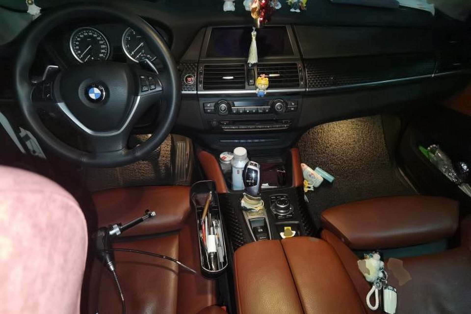 Used BMW X6  Center Console