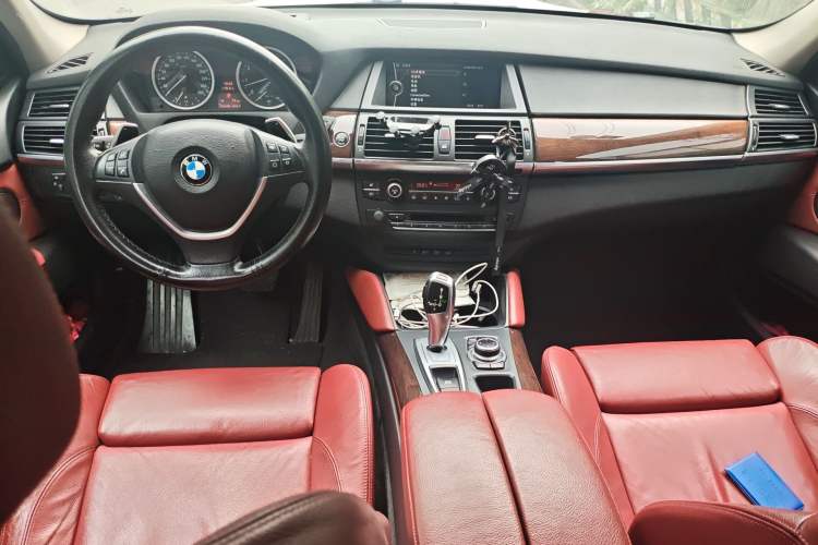Used BMW X6 2014 xDrive35i Sport model Center Console