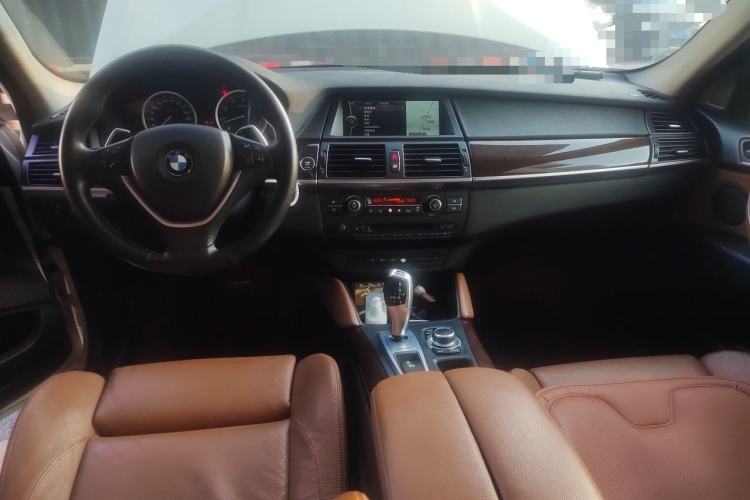Used BMW X6 2014 xDrive35i Sport model Center Console