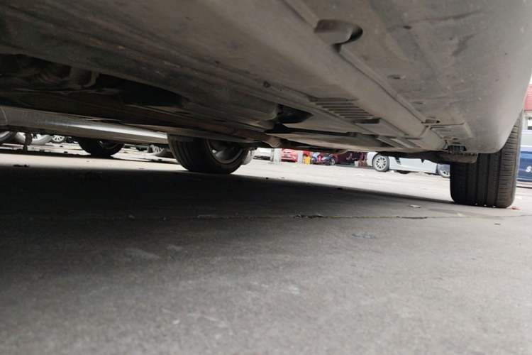 Used BMW X6  Chassis Front Left