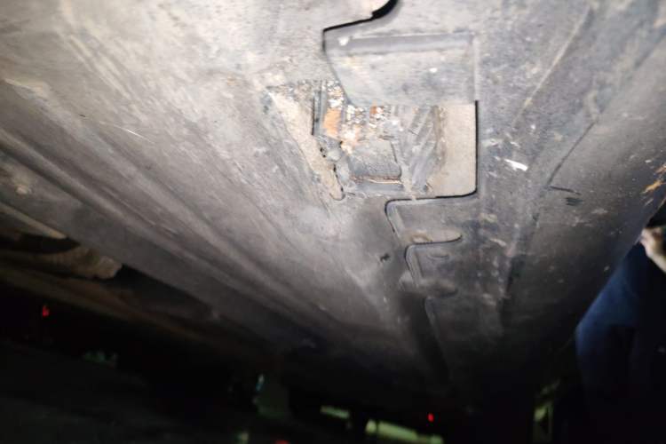 Used BMW X6  Chassis Front Left
