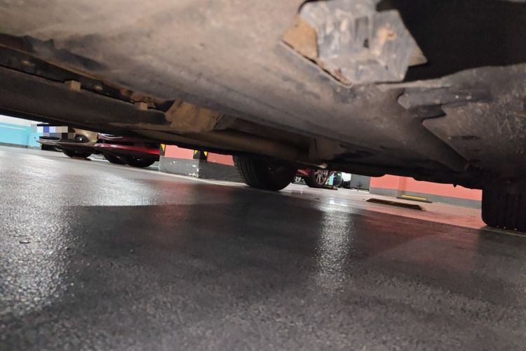 Used BMW X6  Chassis Front Left