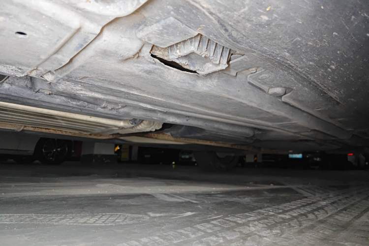 Used BMW X6 2014 xDrive35i Sport model Chassis Front Left