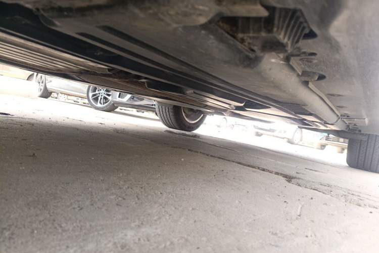 Used BMW X6  Chassis Front Left