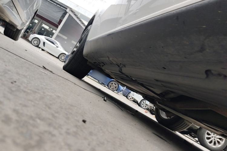 Used BMW X6  Chassis Front Right