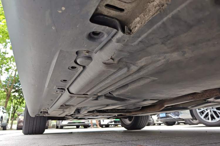 Used BMW X6 2014 xDrive35i Sport model Chassis Rear Left