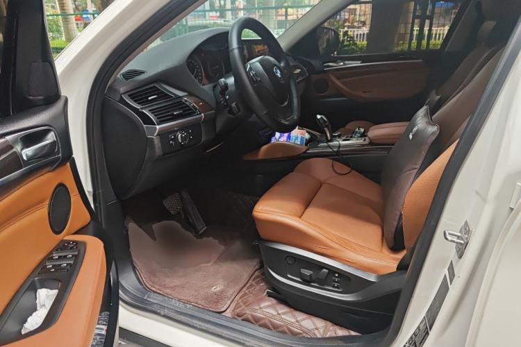 Used BMW X6  Driver Seat