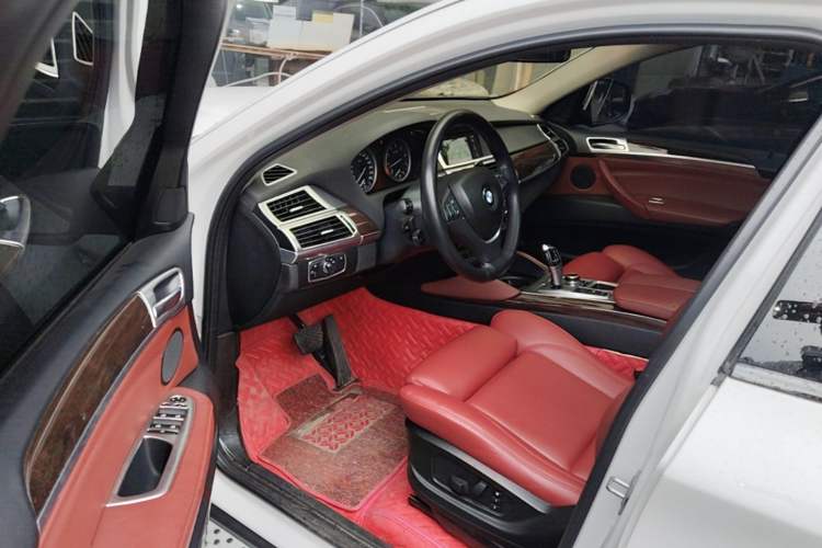 Used BMW X6  Driver Seat