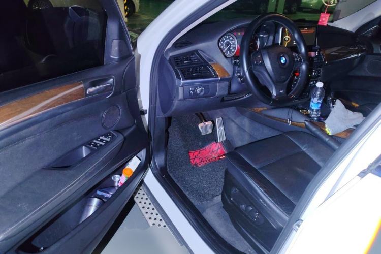 Used BMW X6  Driver Seat