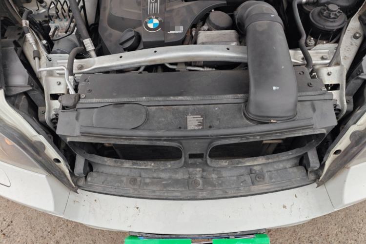 Used BMW X6 2014 xDrive35i Sport model Engine Bay