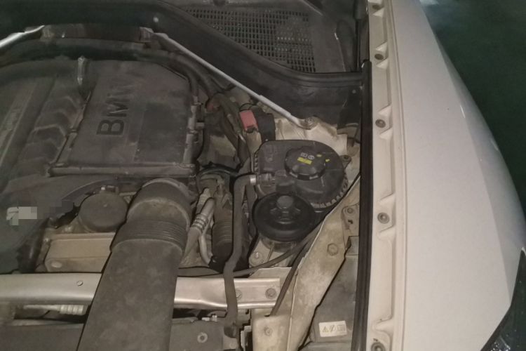 Used BMW X6 2014 xDrive35i Sport model Engine Bay Left
