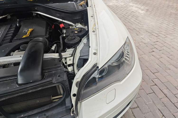 Used BMW X6  Engine Bay Left