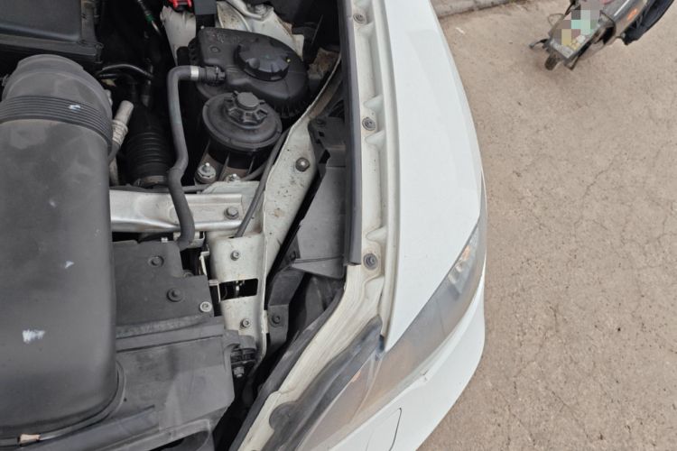 Used BMW X6 2014 xDrive35i Sport model Engine Bay Left