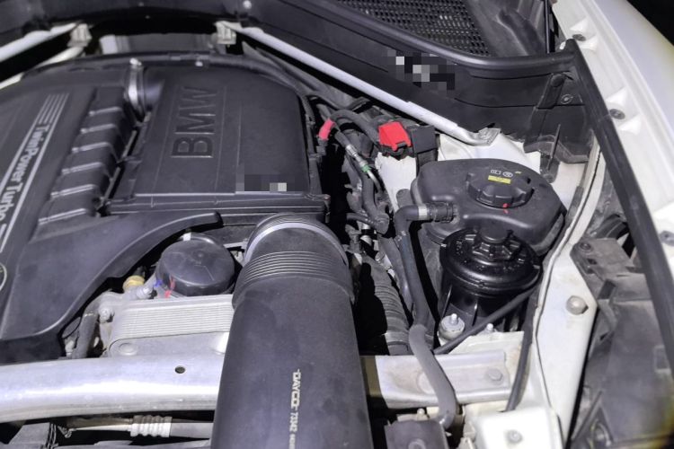 Used BMW X6 2014 xDrive35i five-seater Engine Bay Left