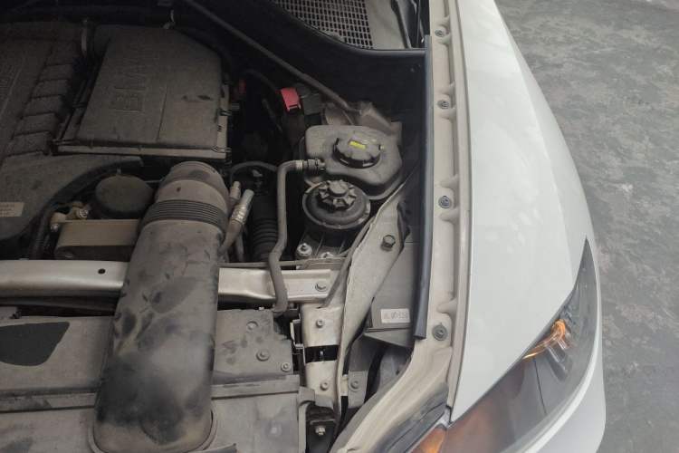Used BMW X6 2014 xDrive35i Sport model Engine Bay Left