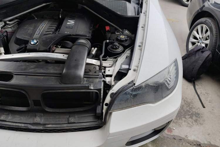 Used BMW X6  Engine Bay Left