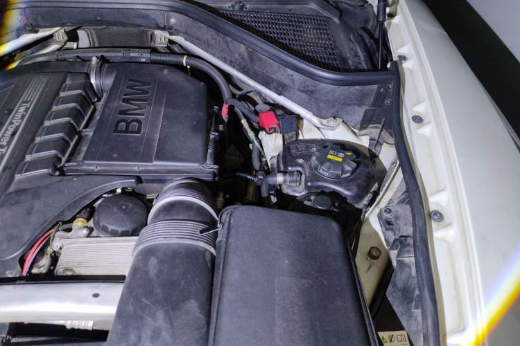 Used BMW X6  Engine Bay Left