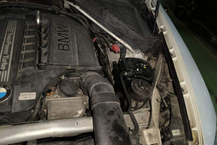 Used BMW X6 2014 xDrive35i Sport model Engine Bay Left