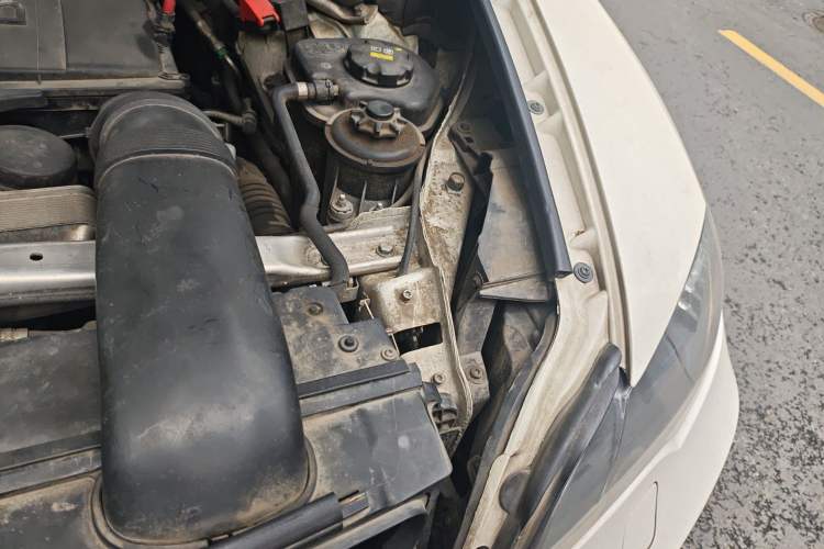 Used BMW X6 2014 xDrive35i Sport model Engine Bay Left