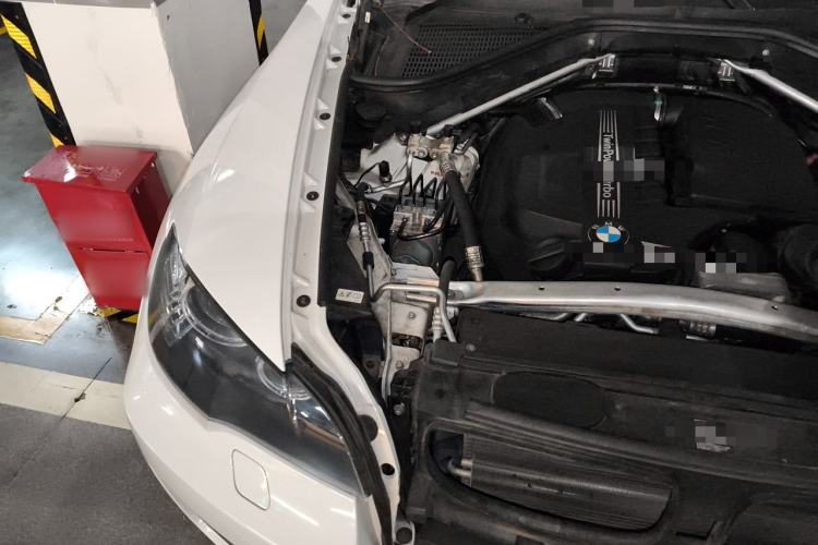Used BMW X6 2014 xDrive35i Sport model Engine Bay Right