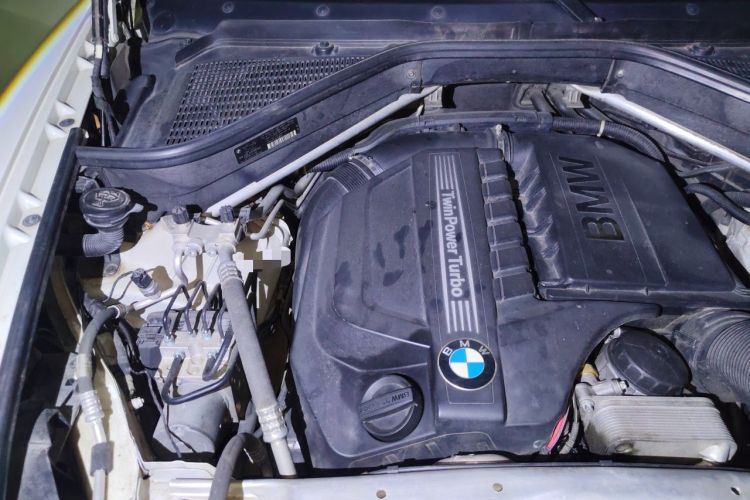 Used BMW X6  Engine Bay Right