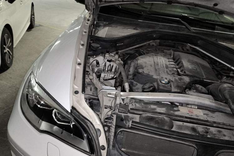 Used BMW X6 2014 xDrive35i Sport model Engine Bay Right