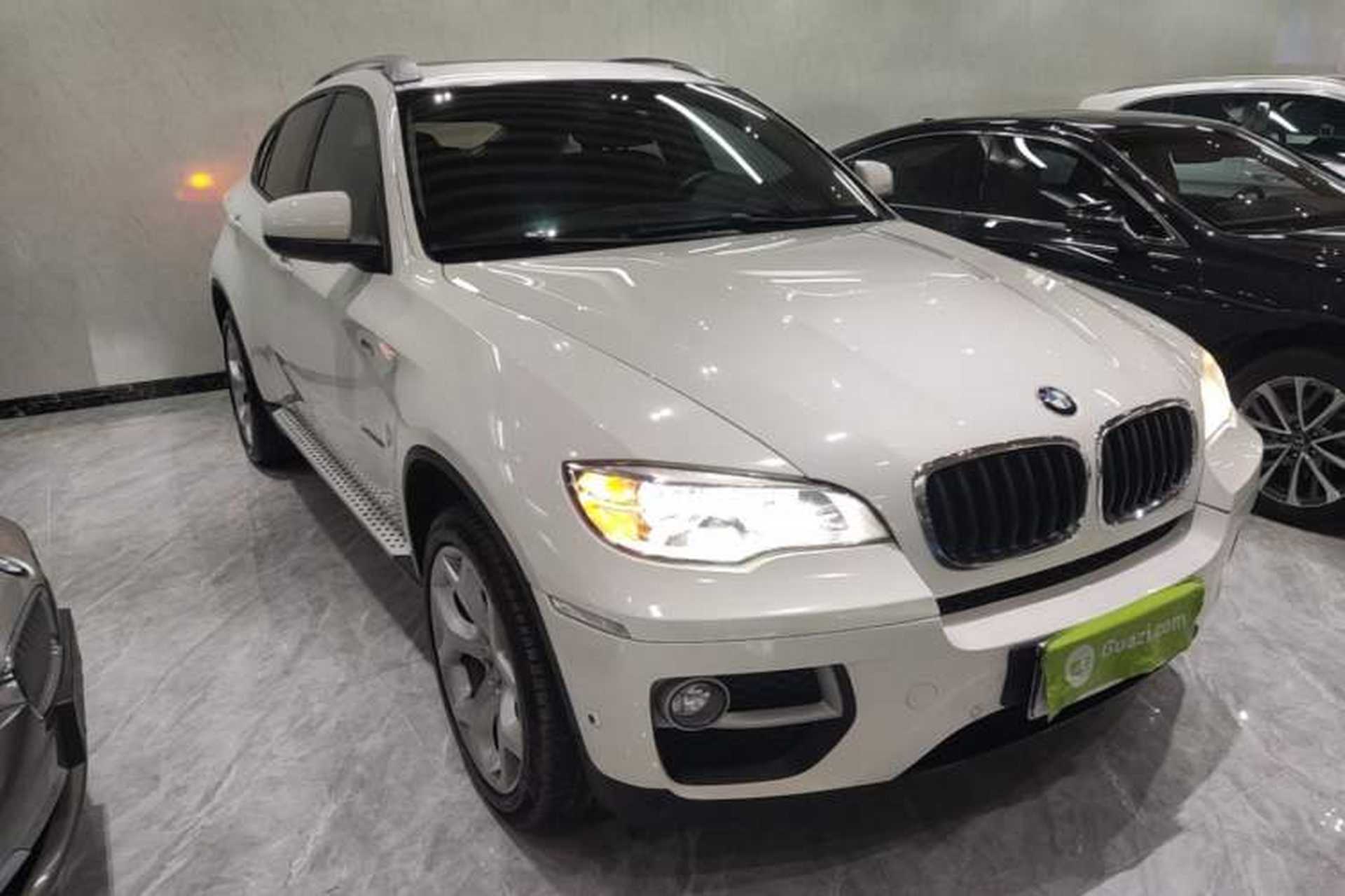 Used BMW X6 2014 xDrive35i five-seater Front Right 45 Deg
