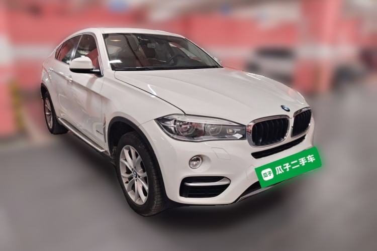 Used BMW X6  Front Right 45 Deg