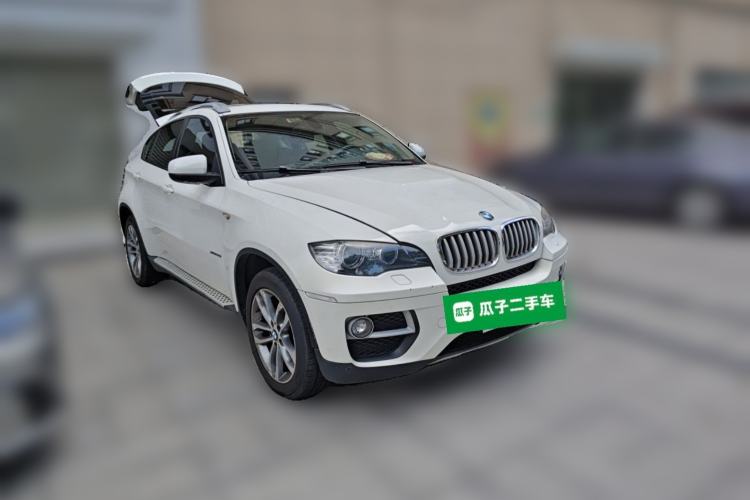 Used BMW X6 2014 xDrive35i Sport model Front Right 45 Deg