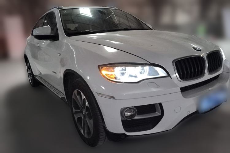Used BMW X6 2014 xDrive35i Sport model Front Right 45 Deg
