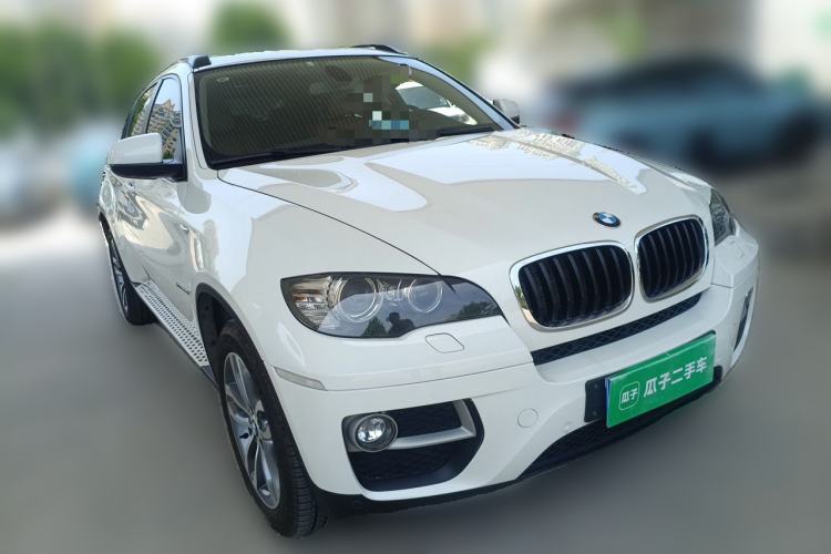 Used BMW X6  Front Right 45 Deg
