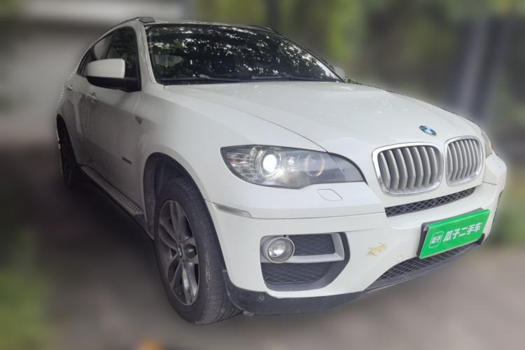 Used BMW X6 2014 xDrive35i Sport model Front Right 45 Deg