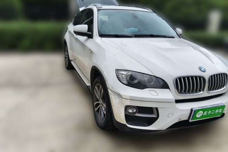 Used BMW X6 2014 xDrive35i Sport model Front Right 45 Deg
