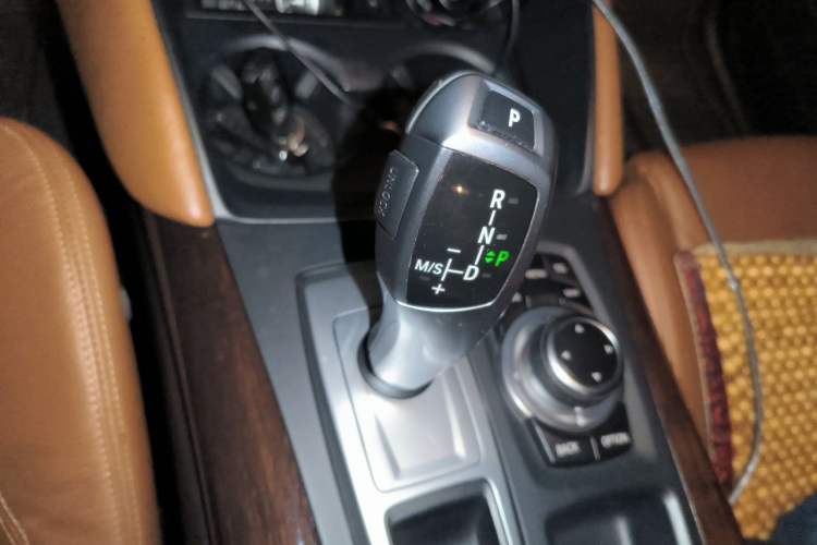 Used BMW X6 2014 xDrive35i Sport model Gear Lever