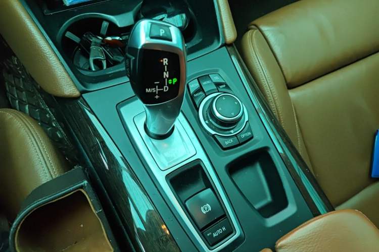 Used BMW X6 2014 xDrive35i Sport model Gear Lever