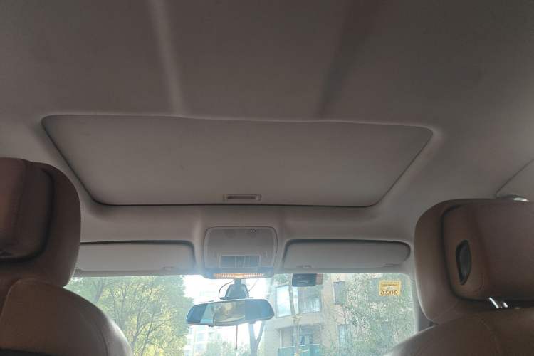 Used BMW X6 2014 xDrive35i Sport model Headliner