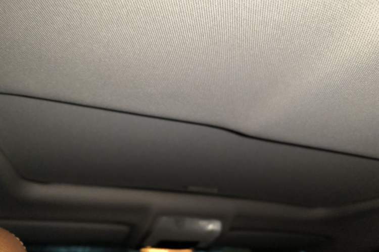 Used BMW X6 2014 xDrive35i Sport model Headliner