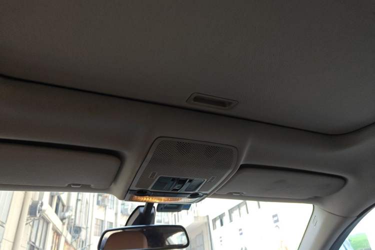 Used BMW X6 2014 xDrive35i Sport model Headliner
