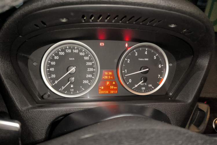 Used BMW X6 2014 xDrive35i Sport model Instrument Cluster