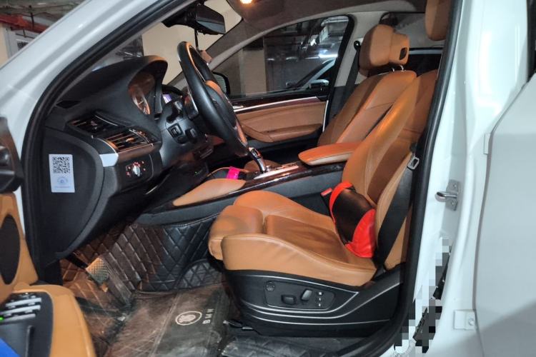 Used BMW X6 2014 xDrive35i Sport model Left Front Seat