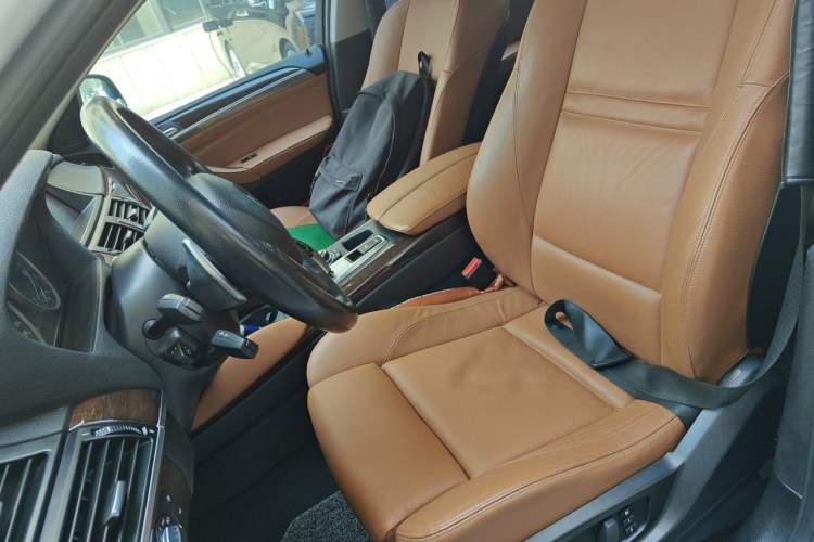 Used BMW X6 2014 xDrive35i Sport model Left Front Seat