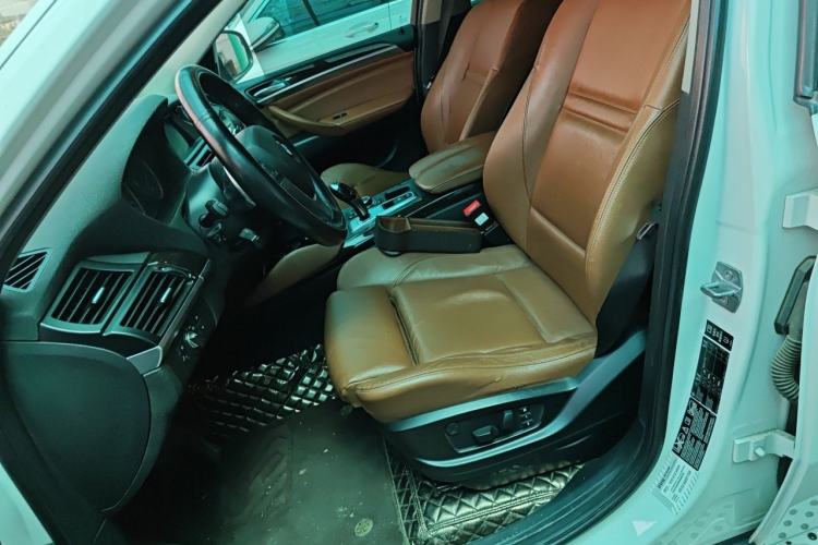 Used BMW X6 2014 xDrive35i Sport model Left Front Seat